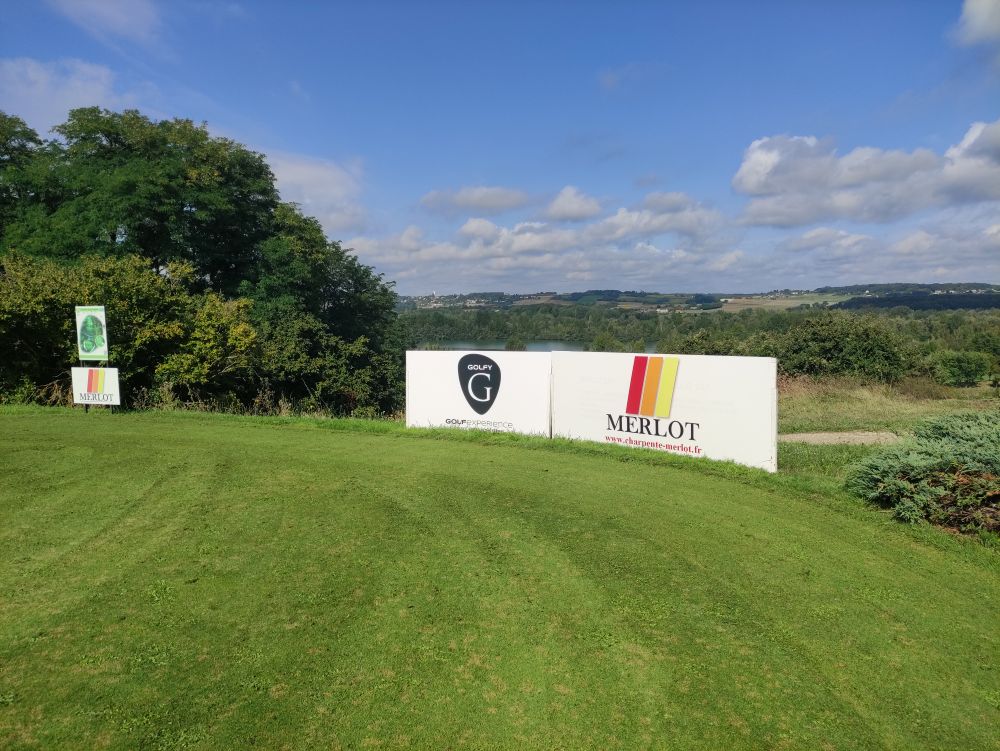 Panneau de départ partenaires KOLF Golf du Haut-Poitou